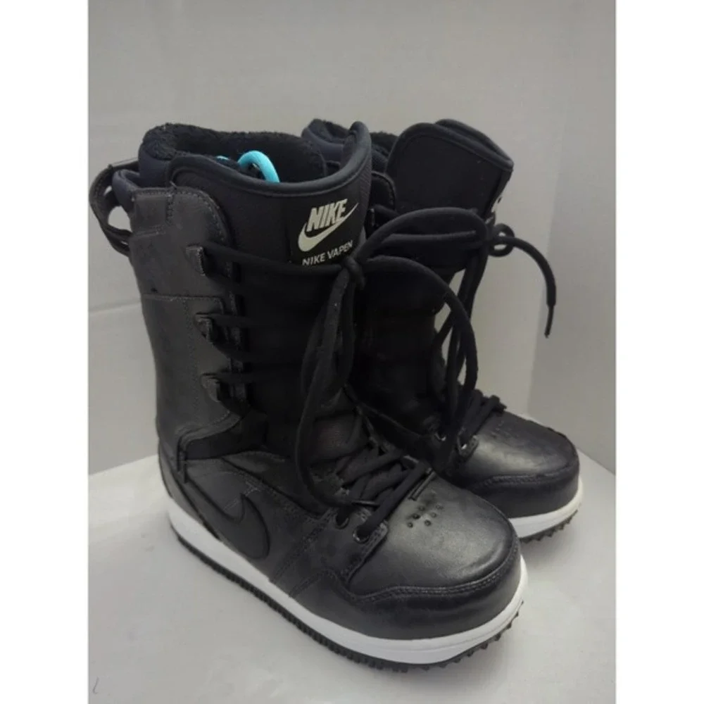 Nike VAPEN Womens Size 5 Snowboard Boots 447124-001 Rare 2011